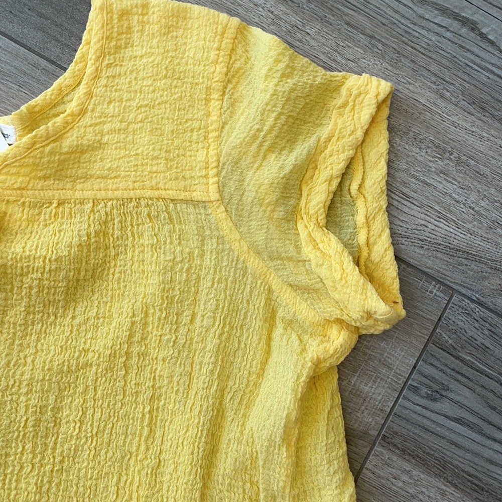 Yellow crinkled gauze top NWT - Picture 4 of 5